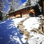 Chalet La Voce Del Bosco